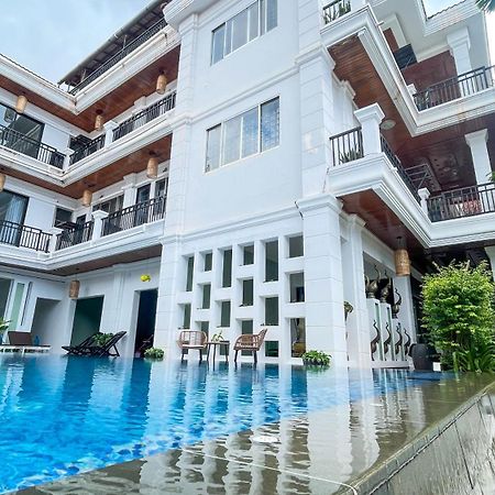The Center Point Hotel Sziemreap Kültér fotó