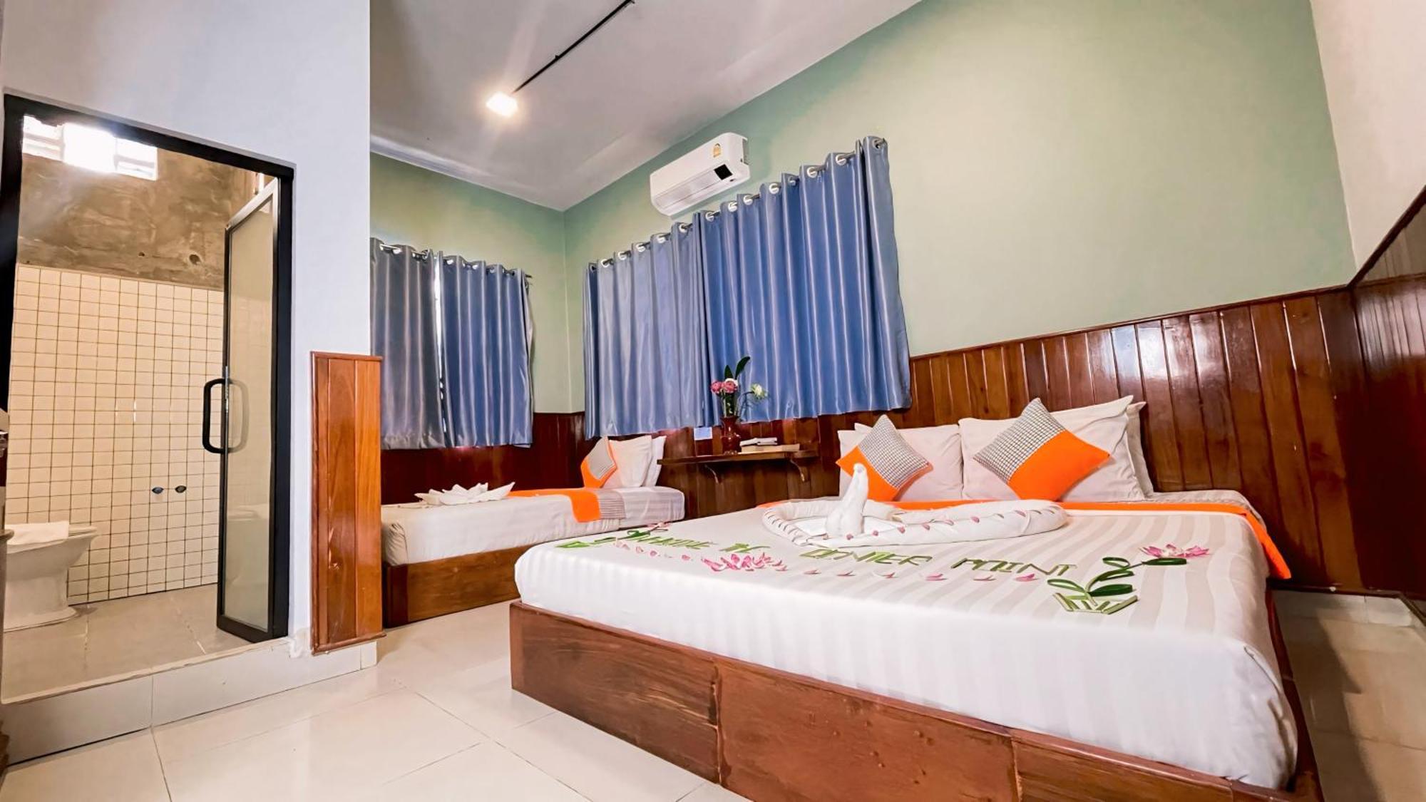 The Center Point Hotel Sziemreap Kültér fotó