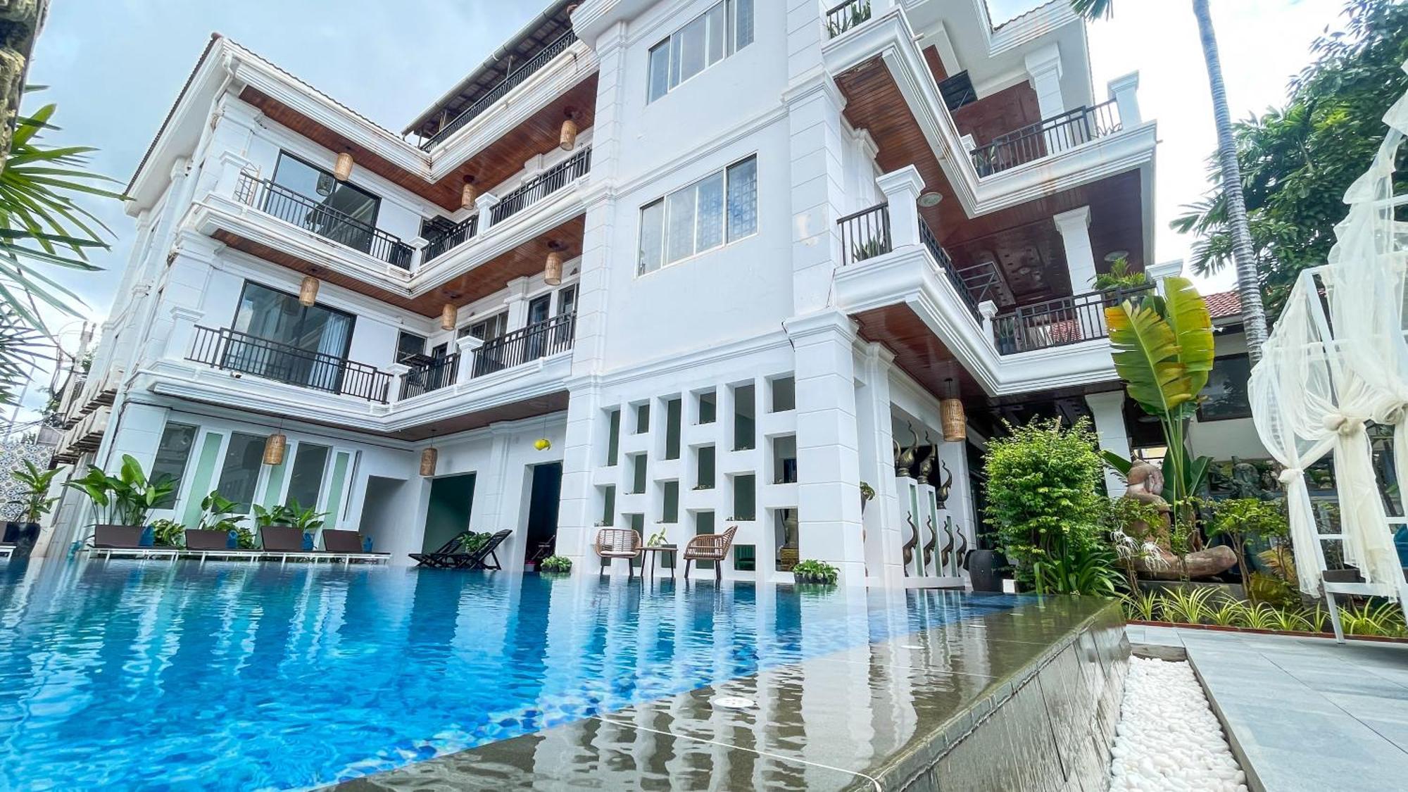 The Center Point Hotel Sziemreap Kültér fotó