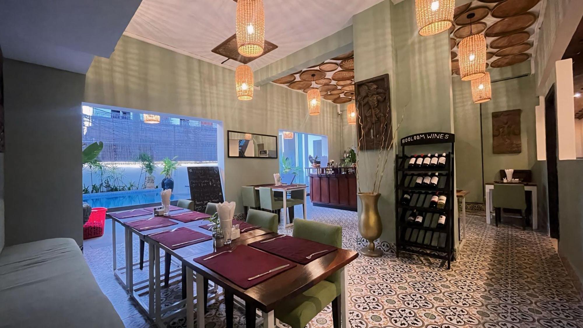 The Center Point Hotel Sziemreap Kültér fotó