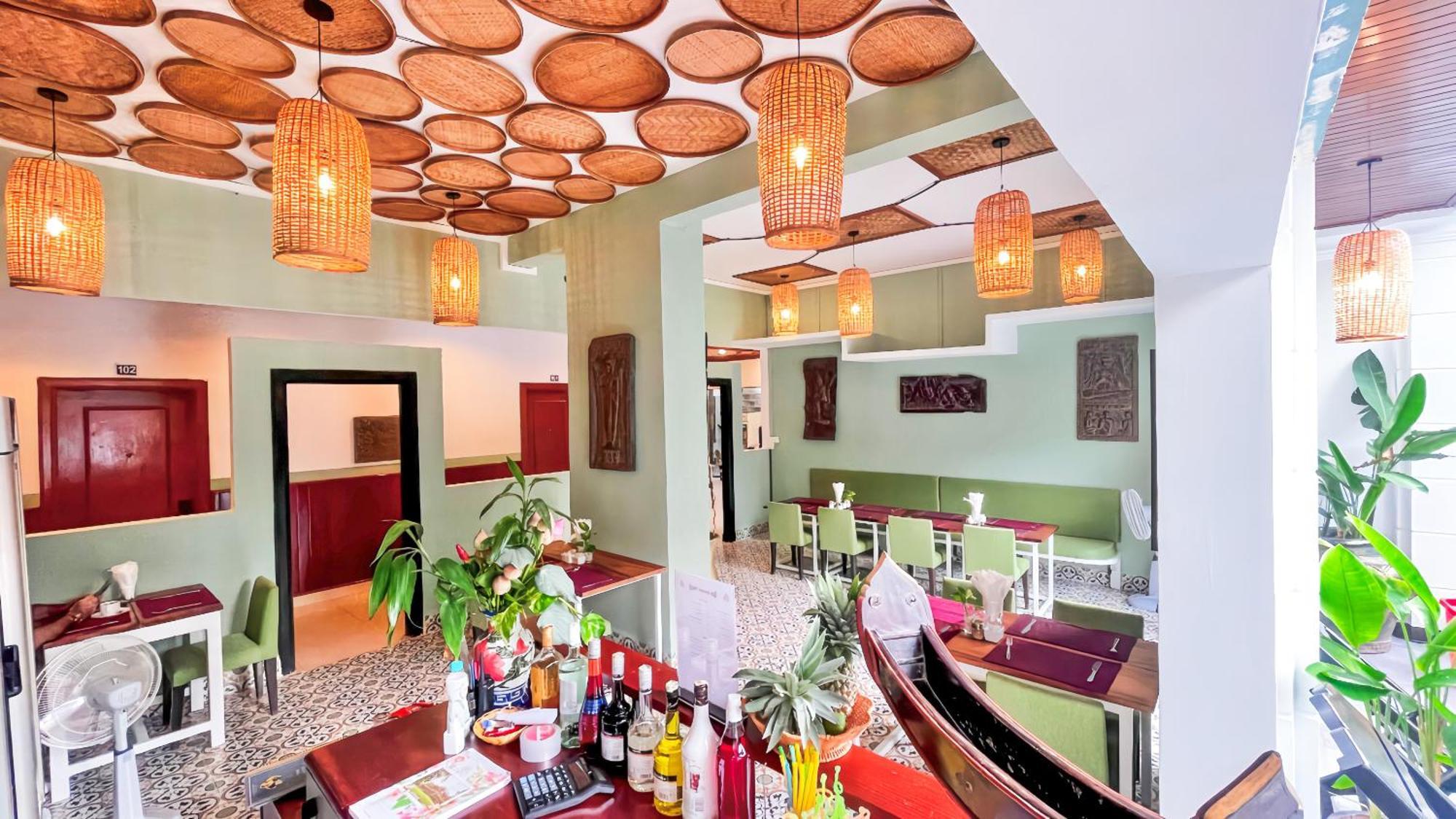 The Center Point Hotel Sziemreap Kültér fotó