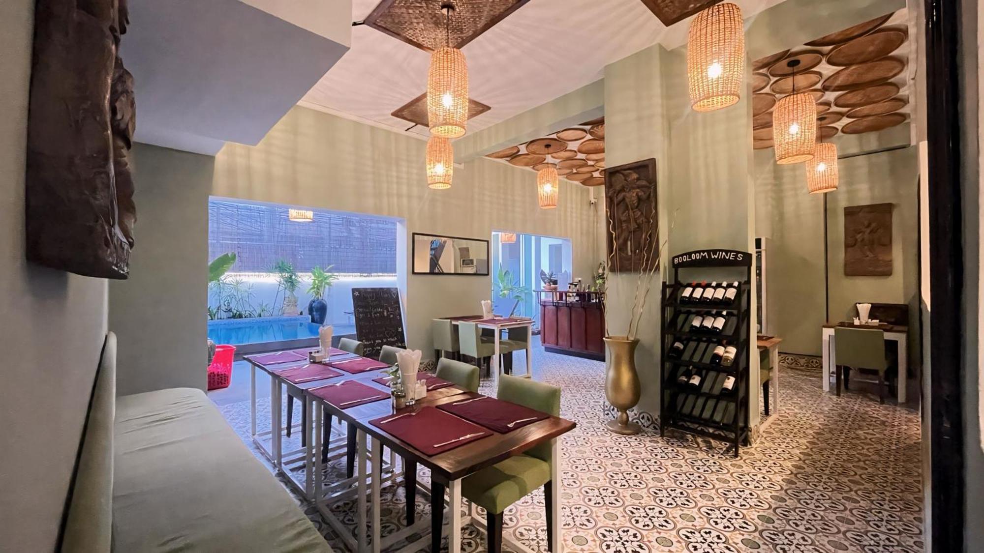 The Center Point Hotel Sziemreap Kültér fotó